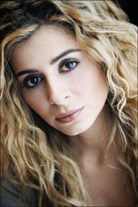 Julie Zenatti 1